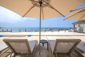 Property grounds - Condo Ocean in Punta de Mita by Mita Residential. Beachfront, Renovated, Pool (Punta Mita)