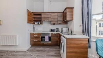 Fridge, microwave, oven, dishwasher