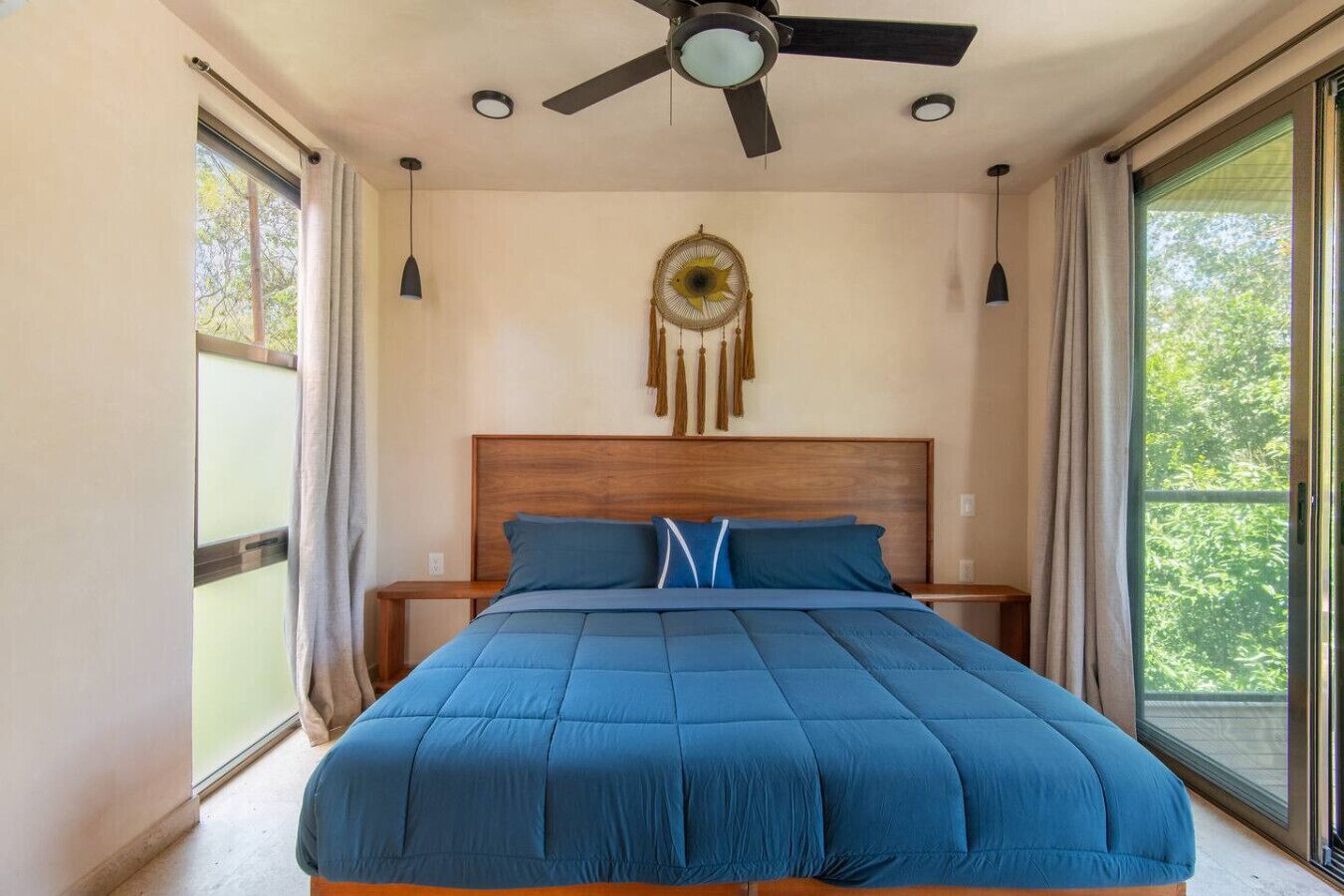 WiFi, bed sheets