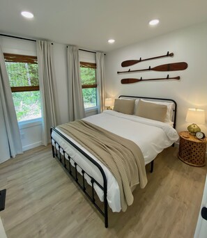 3 bedrooms, WiFi, bed sheets - Sycamore Shores - Lakefront Home (Tracy City)