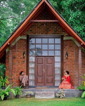 Desk - Gagees Lake View Cabana (tangalle)