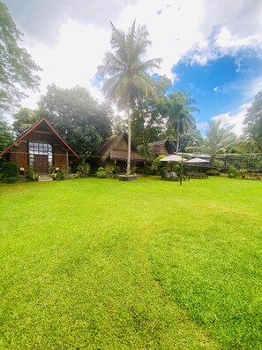 Desk - Gagees Lake View Cabana (tangalle)