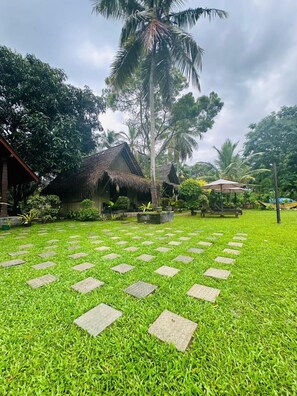 Garden view - Gagees Lake View Cabana (tangalle)
