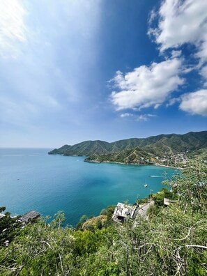 Standard Double Room, 1 Double Bed, Beach View | Beach/ocean view - HOTEL TNT MIRADOR (Santa Marta)