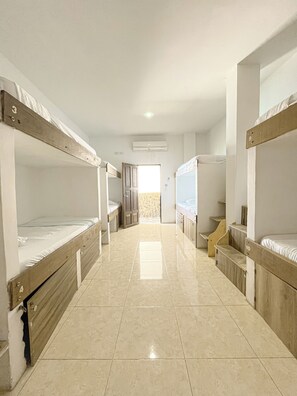 Economy Shared Dormitory - HOTEL TNT MIRADOR (Santa Marta)