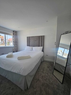 1 slaapkamer, een strijkplank/strijkijzer, wifi, beddengoed