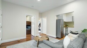 Smart TV - Coastal Trio-Coral Villa 1 (Huskisson)