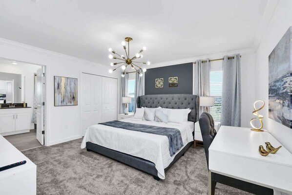 4 chambres, fer et planche à repasser, lit parapluie, Wi-Fi gratuit