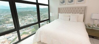 Luxury 3BR Penthouse in Astria