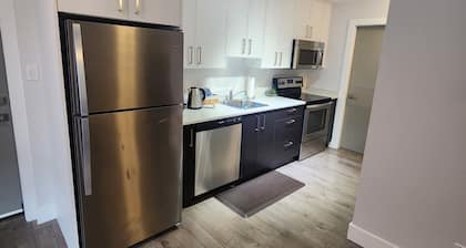 Cozy Royal Bay Retreat