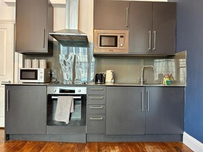 Fridge, microwave, oven, dishwasher - Central Hove 1 Bedroom Flat BN33DON02  (Brighton & Hove)