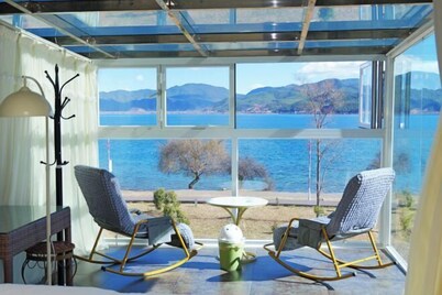 Cuihuwan Hotel (Wuhu Daluoshui Wharf)