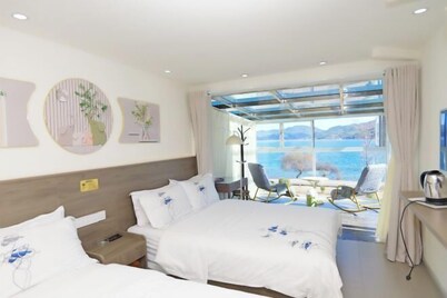 萃湖灣飯店（瀘沽湖大落水碼頭店）