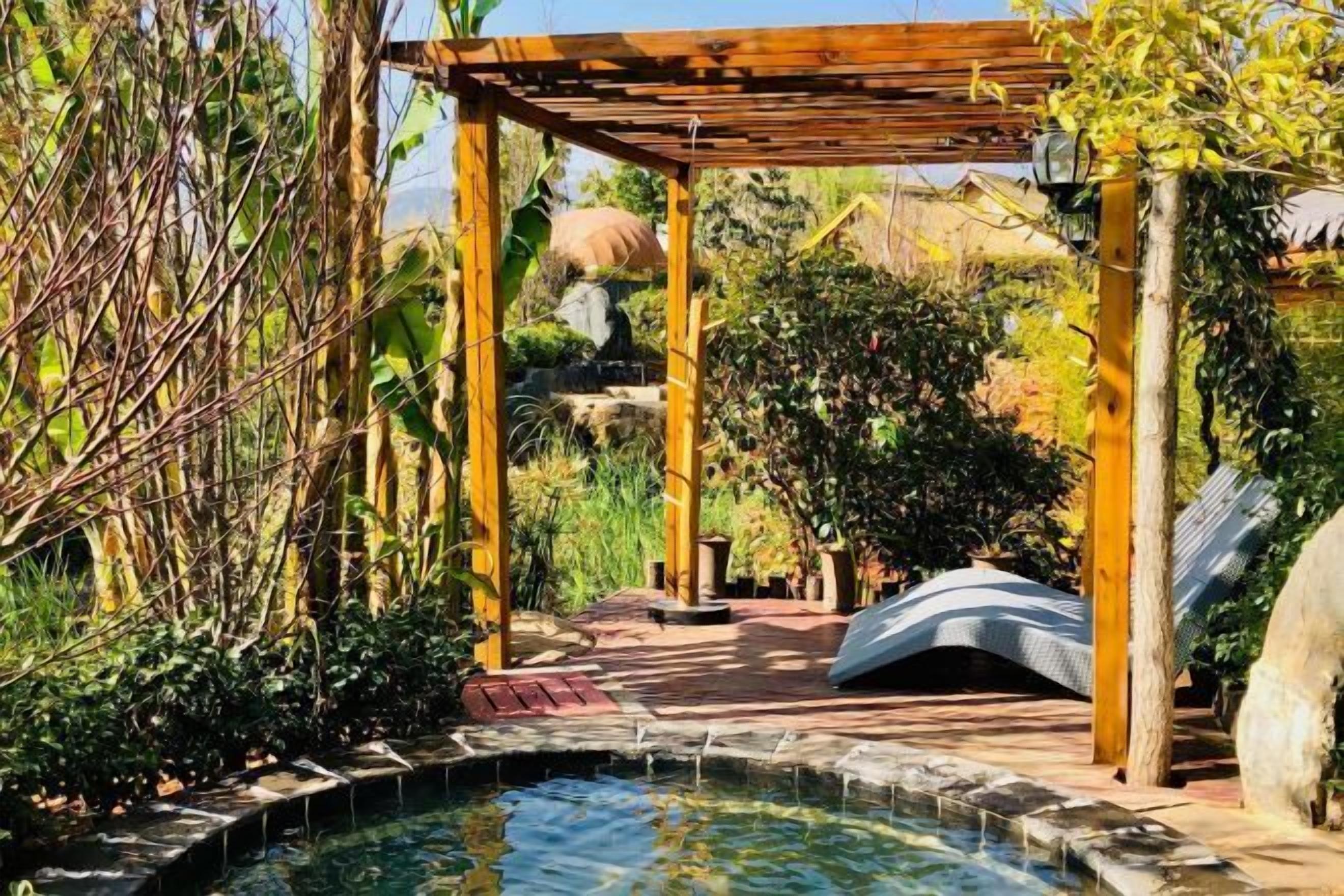 Bồn tắm spa ngoài trời