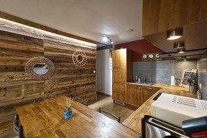 Refrigerador, microondas, horno y lavavajillas 
