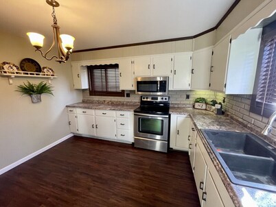 Historic Home within walking distance of Downtown Harmar & Marietta