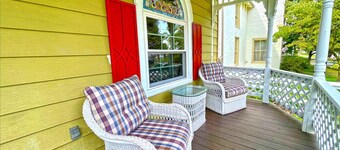 Historic Home within walking distance of Downtown Harmar & Marietta