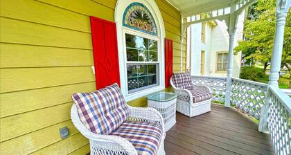 Historic Home within walking distance of Downtown Harmar & Marietta