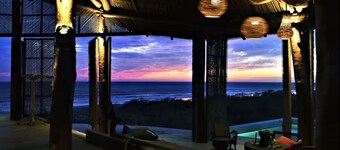 Casa Manta Ray, Unique Oceanfront home!