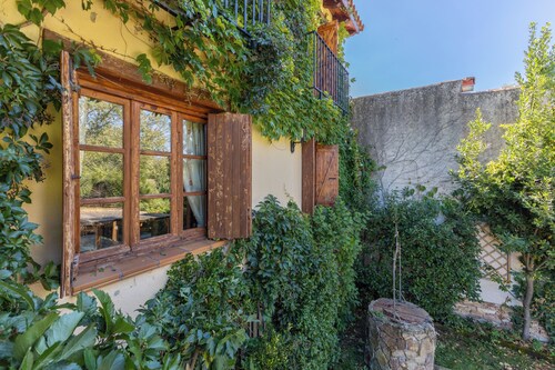 Country House 'La Cárcava' with Mountain View, Private Terrace and Wi-Fi