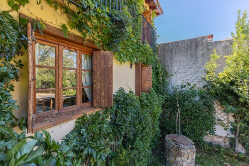 Country House 'La Cárcava' with Mountain View, Private Terrace and Wi-Fi