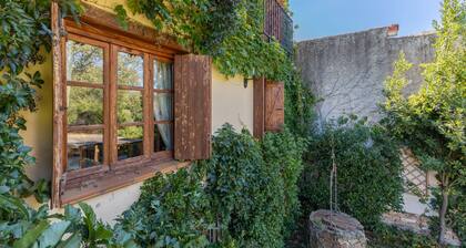 Country House 'La Cárcava' with Mountain View, Private Terrace and Wi-Fi