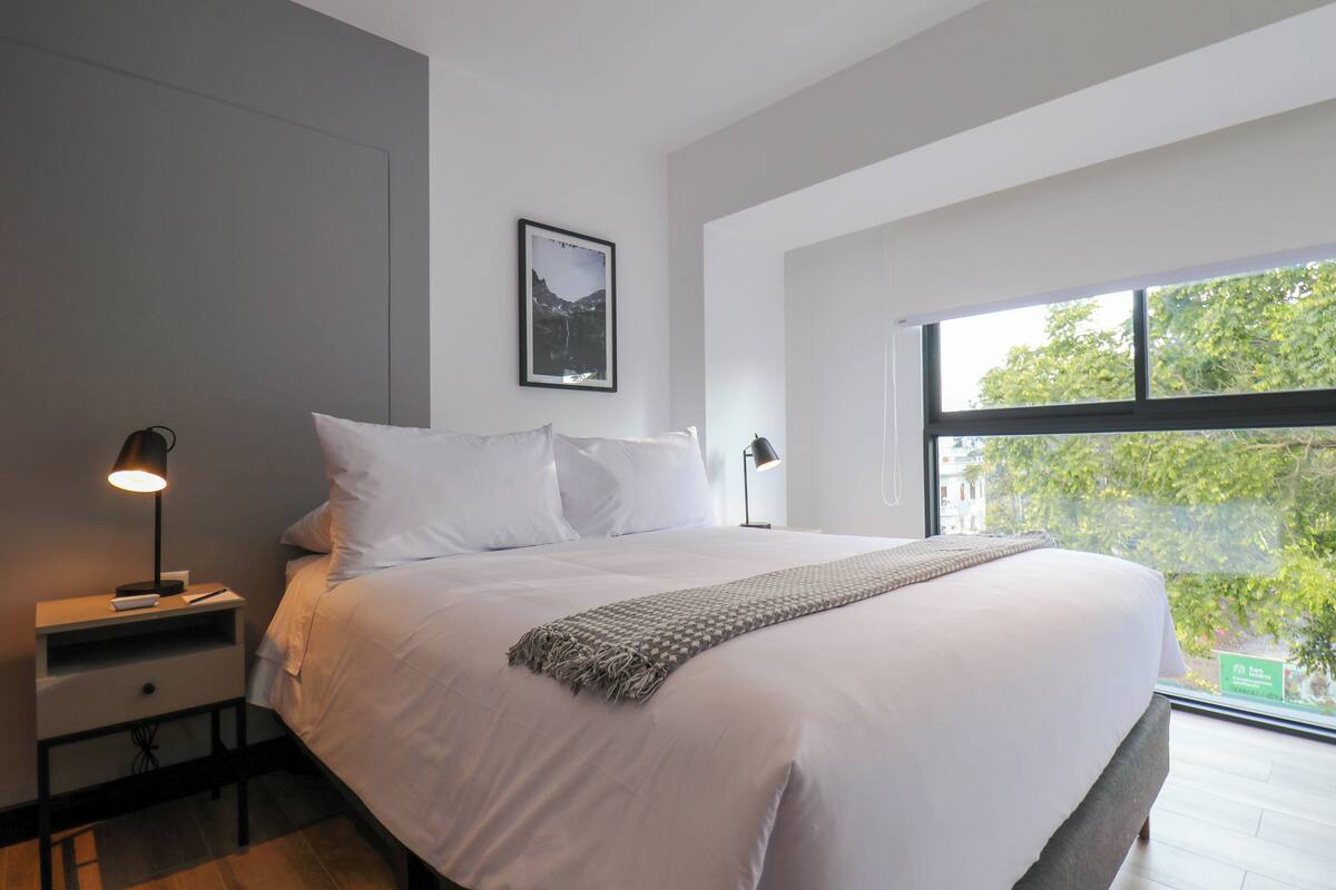 1 bedroom, desk, iron/ironing board, free WiFi