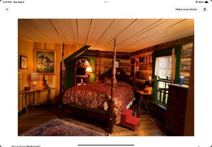 1 bedroom, desk, bed sheets, wheelchair access