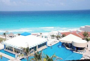 Pool - Nice studio on the beach (Cancun)