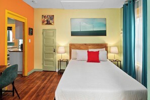 4 bedrooms, desk, iron/ironing board, travel cot