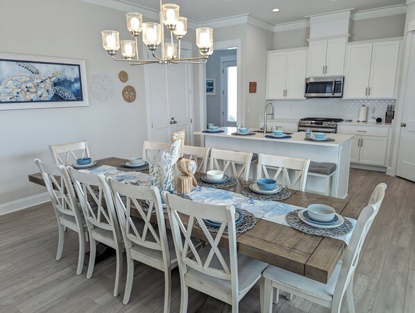 Dining - BRAND NEW ORANGE BEACH HOUSE! Short Walk To Beach, Pool, & Restaurants. (Orange Beach)