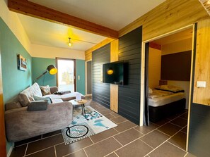 5 Schlafzimmer, Reisekinderbett, kostenloses WLAN, Bettwäsche