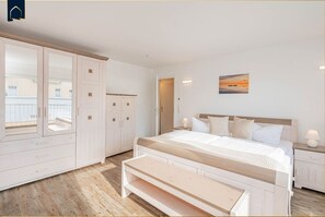 Unclassified image, 3 of 30, button - Insel Paradies - Modern vacation apartment by the lake with terrace and garden view on (Kamminke)