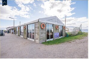 Exterior - Insel Paradies - "Relax in the vacation home Insel Paradies: Your dream vacation on the (Kamminke)