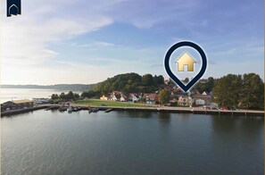 Unclassified image, 3 of 30, button