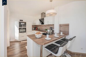 Imagen sin descripción, 5 de 28, botón