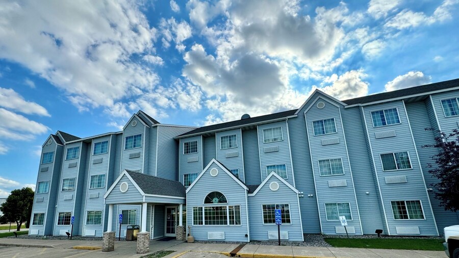 Fargo Airport Inn