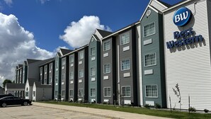 Exterior - Best Western Red River Lodge Fargo ND (Fargo)