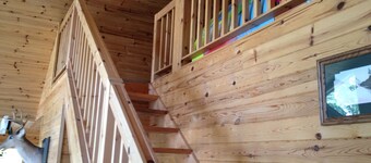 Charming 4-bedroom island cottage on LOW with WiFi.  Must have your own boat.