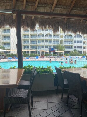 Pool - Ocean view Aquamarina beach cancun (Cancún)
