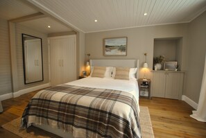 3 chambres, fer et planche à repasser, Wi-Fi gratuit, draps fournis