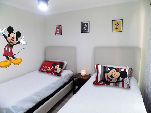 5 bedrooms, iron/ironing board, travel crib, free WiFi