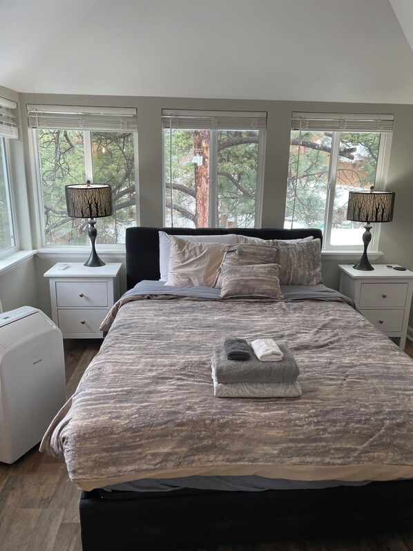 2 bedrooms, desk, iron/ironing board, WiFi - Mountain Retreat in Cascade (Cascade-Chipita Park)