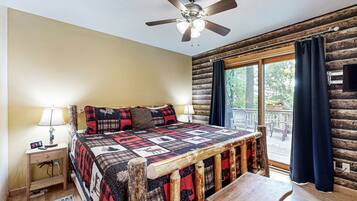 2 bedrooms, iron/ironing board, internet, bed sheets