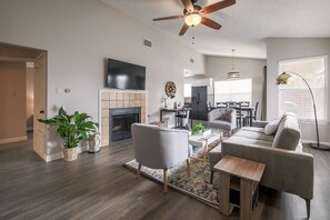 TV, fireplace - Apple Parmer – 3BR/2BA w/ Walkable Dining & Parks (Austin)