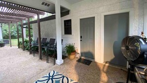 Unclassified image, 2 of 15, button - Private King Studio | Near Domain & Apple (Austin)