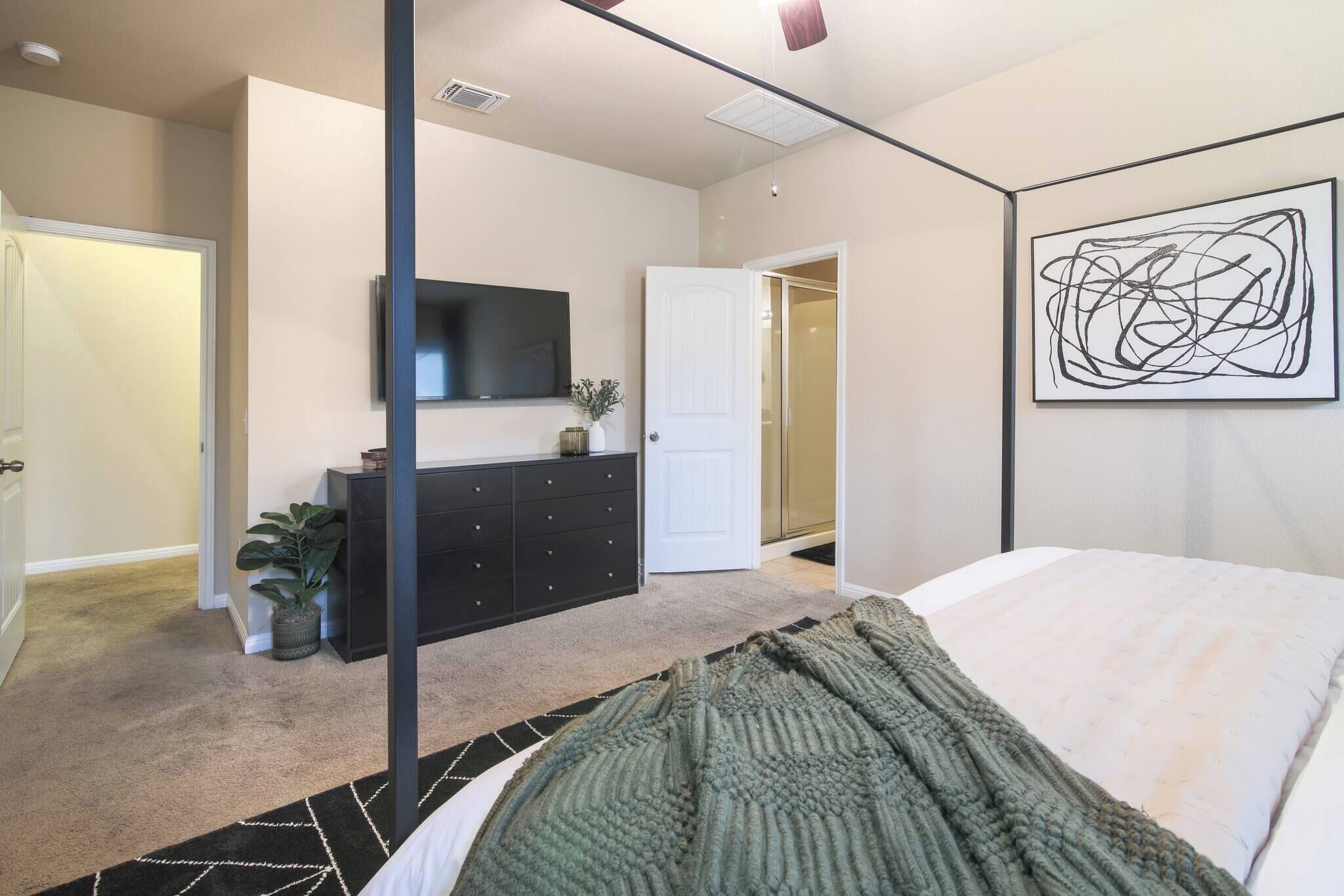 4 chambres, fer et planche à repasser, Wi-Fi gratuit