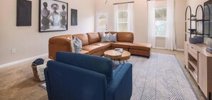 Interior - Work & Play • 4BR in Tech Ridge | King and Queens (Austin)