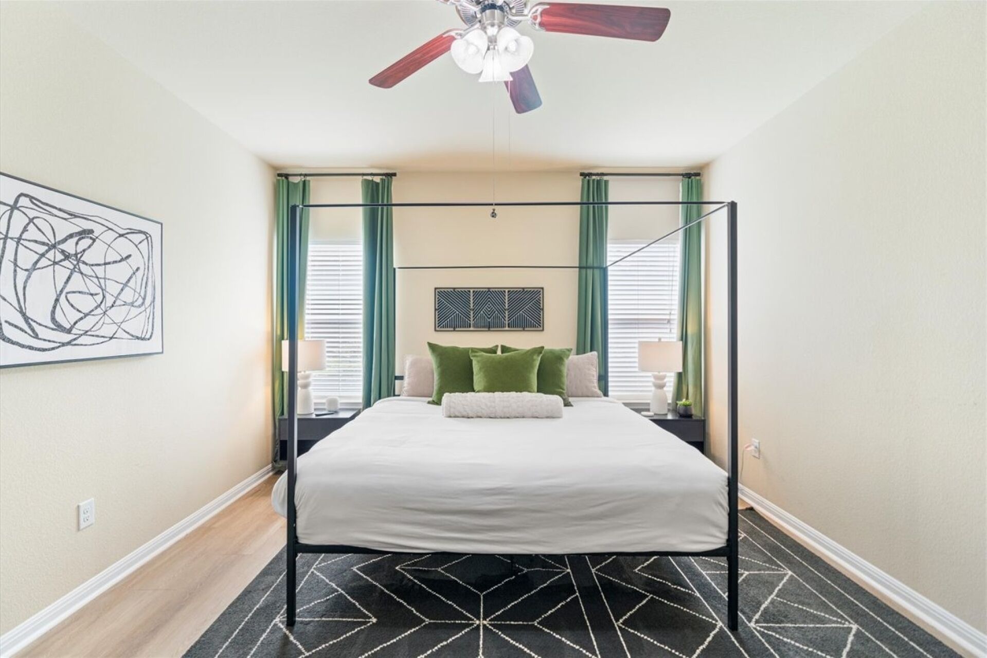 4 chambres, fer et planche à repasser, Wi-Fi gratuit
