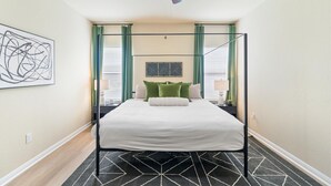 Unclassified image, 3 of 30, button - 4BR King and Queens 2 living spaces | Location (Austin)